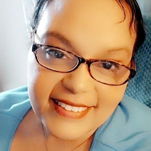 Meet your Posher, Tina